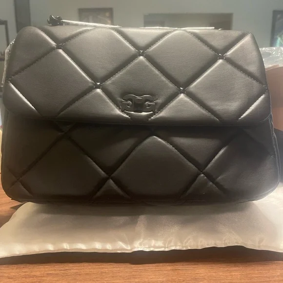 Gilda Paris Large Black Quilted Handbag with Flap Design - Picture 1 of 4